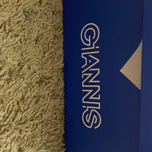 New - Picture 2 of 4